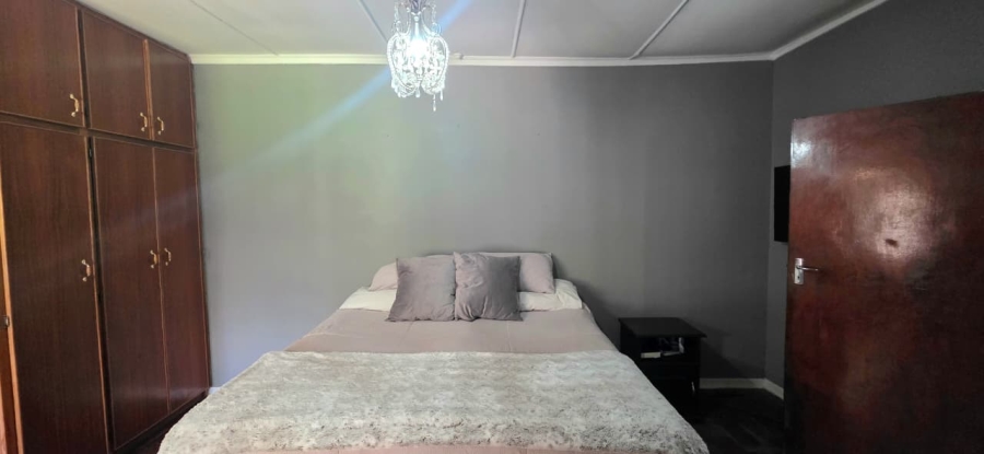 4 Bedroom Property for Sale in Naudeville Free State